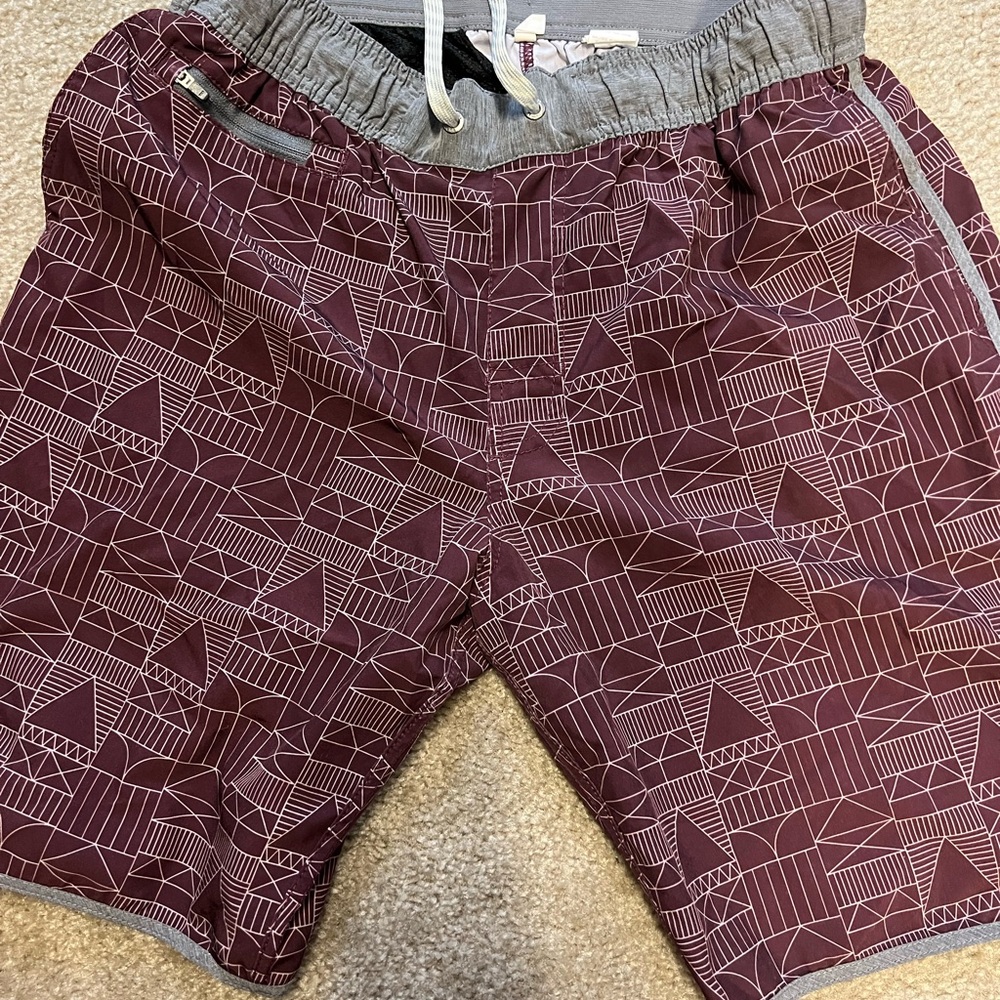 Vuori Men's Athletic Shorts in Burgundy and White - Picture 4 of 4